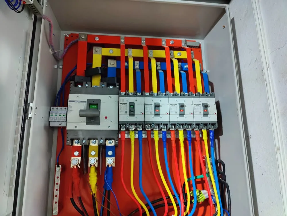 صورة إضافية 14 من مشروع منظومة طاقة شمسية 320kW لمصنع عين شلان | Pylontech HV