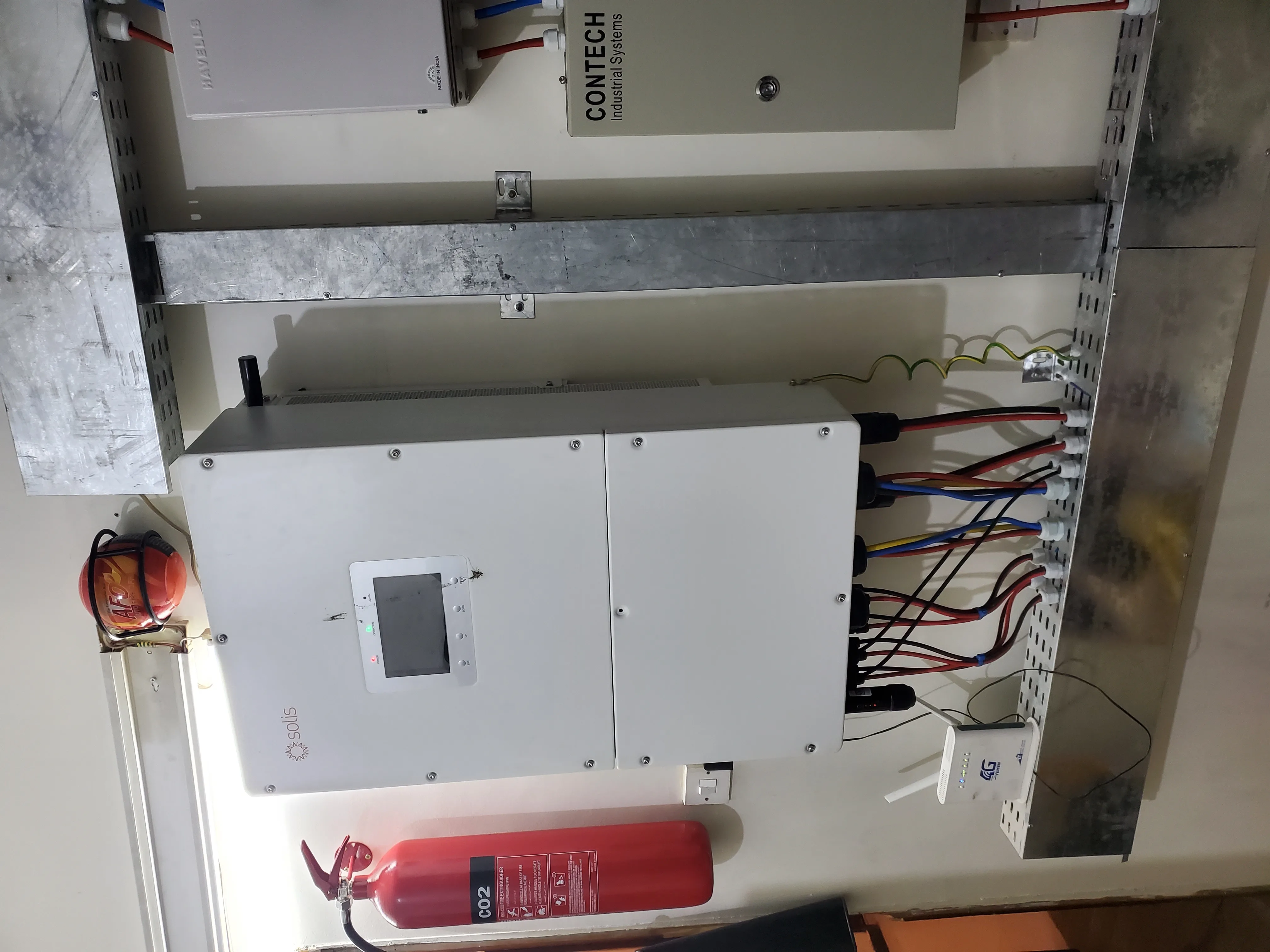 صورة إضافية 10 من مشروع منظومة طاقة شمسية 50kW لفندق قصر الأزوردي | Pylontech HV