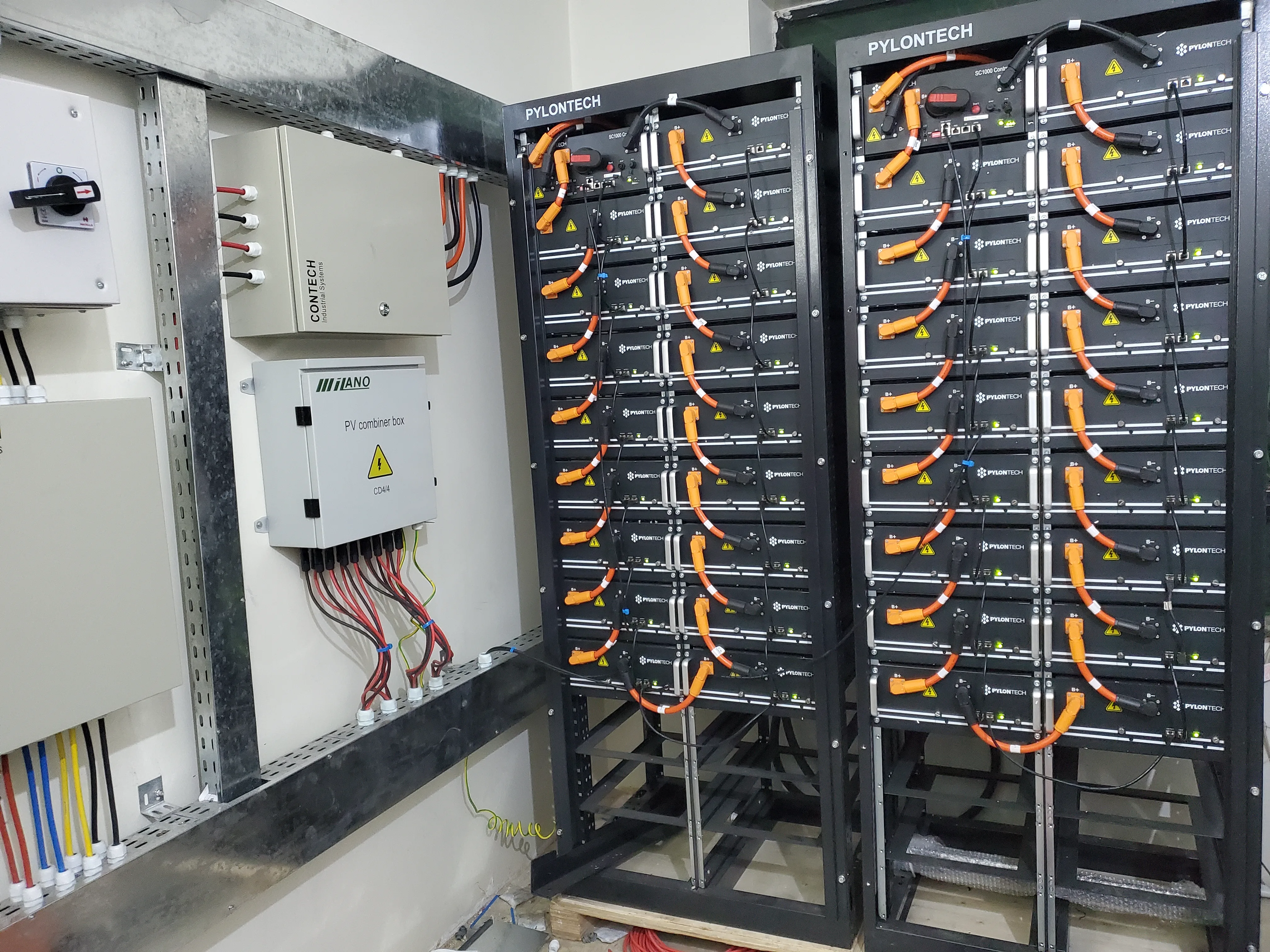 صورة إضافية 8 من مشروع منظومة طاقة شمسية 50kW لفندق قصر الأزوردي | Pylontech HV