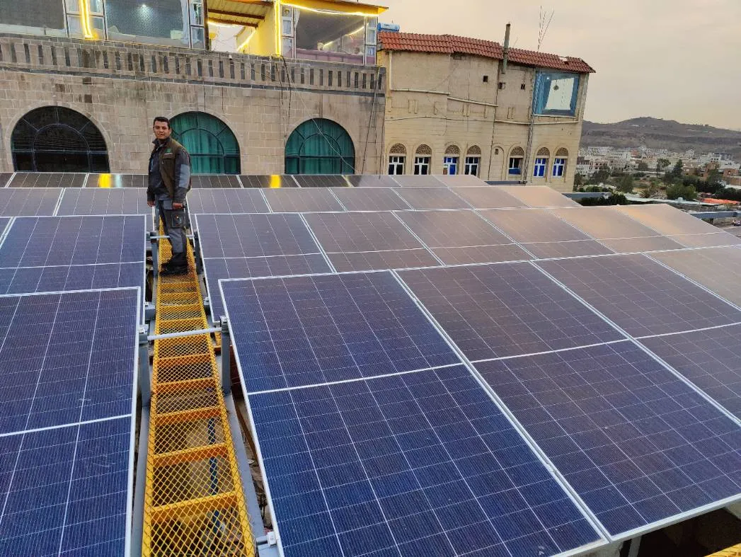 صورة إضافية 6 من مشروع منظومة طاقة شمسية فندقية 162kW في صنعاء | تخزين 350kWh