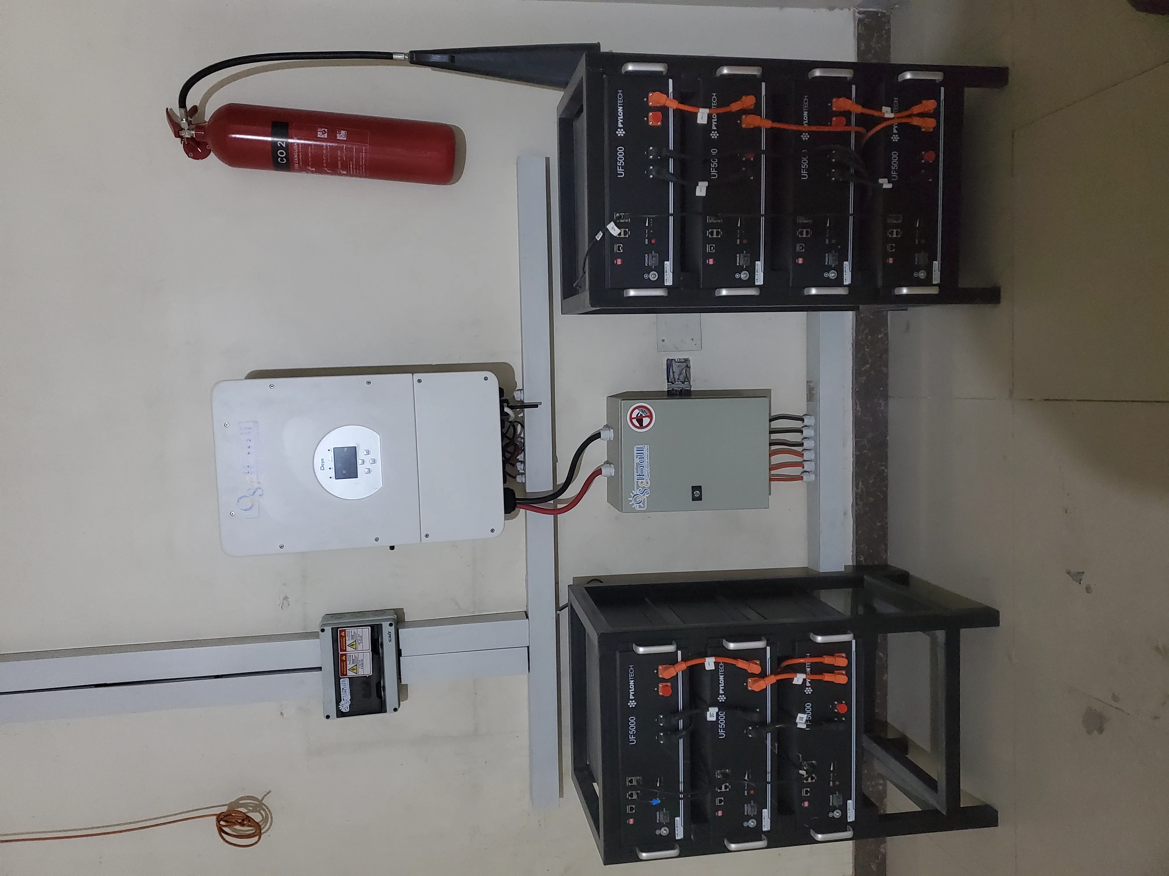 صورة إضافية 2 من مشروع منظومة طاقة شمسية 12kW لمنشأة طريق الجبل | Pylontech LV